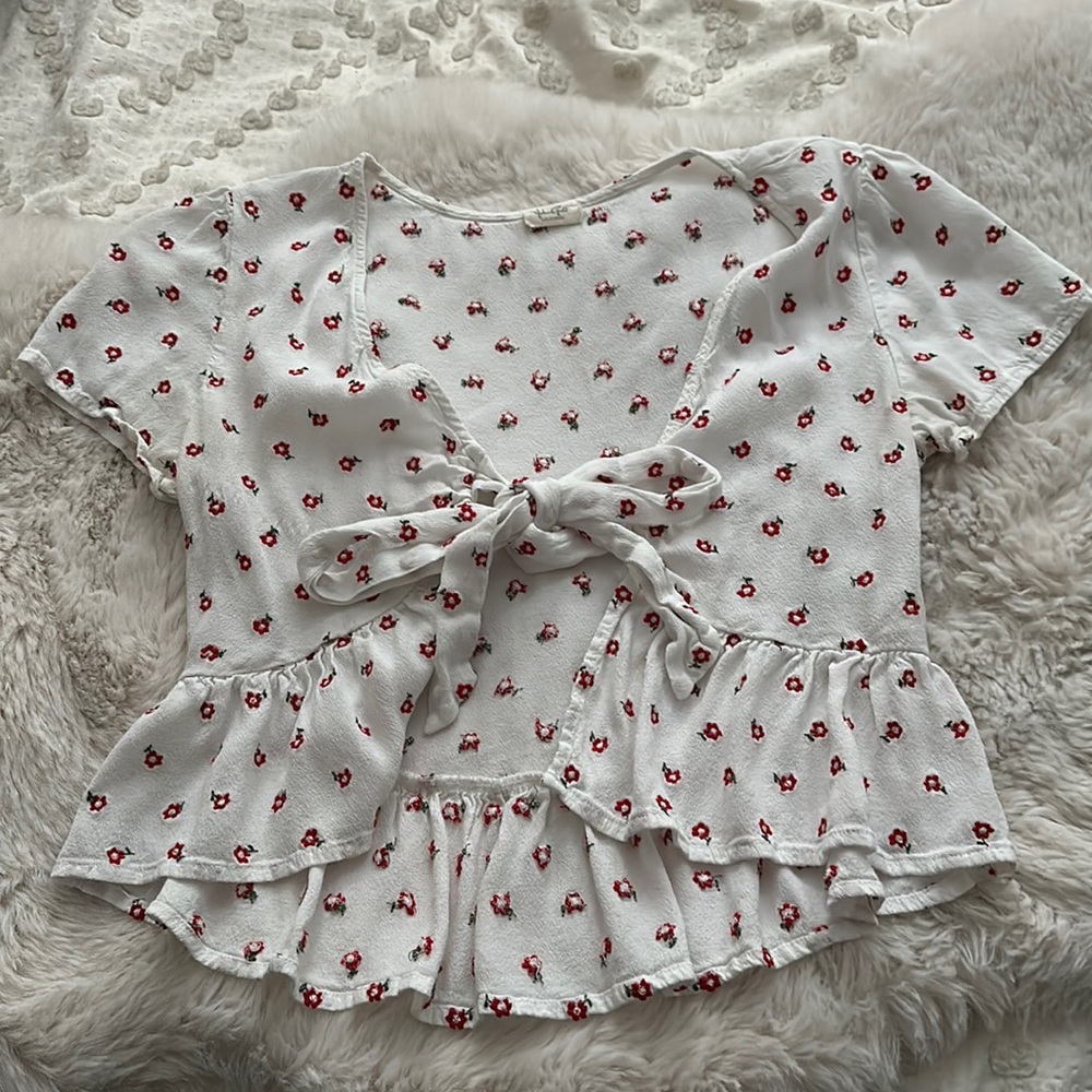 brandy melville floral tie up top